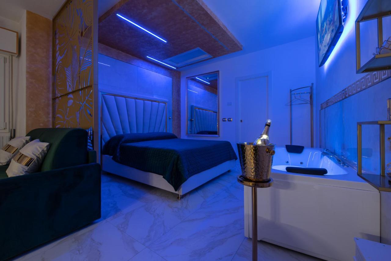 Fashion Apartment Gold Bologna With Jacuzzi & Car Garage Exterior foto