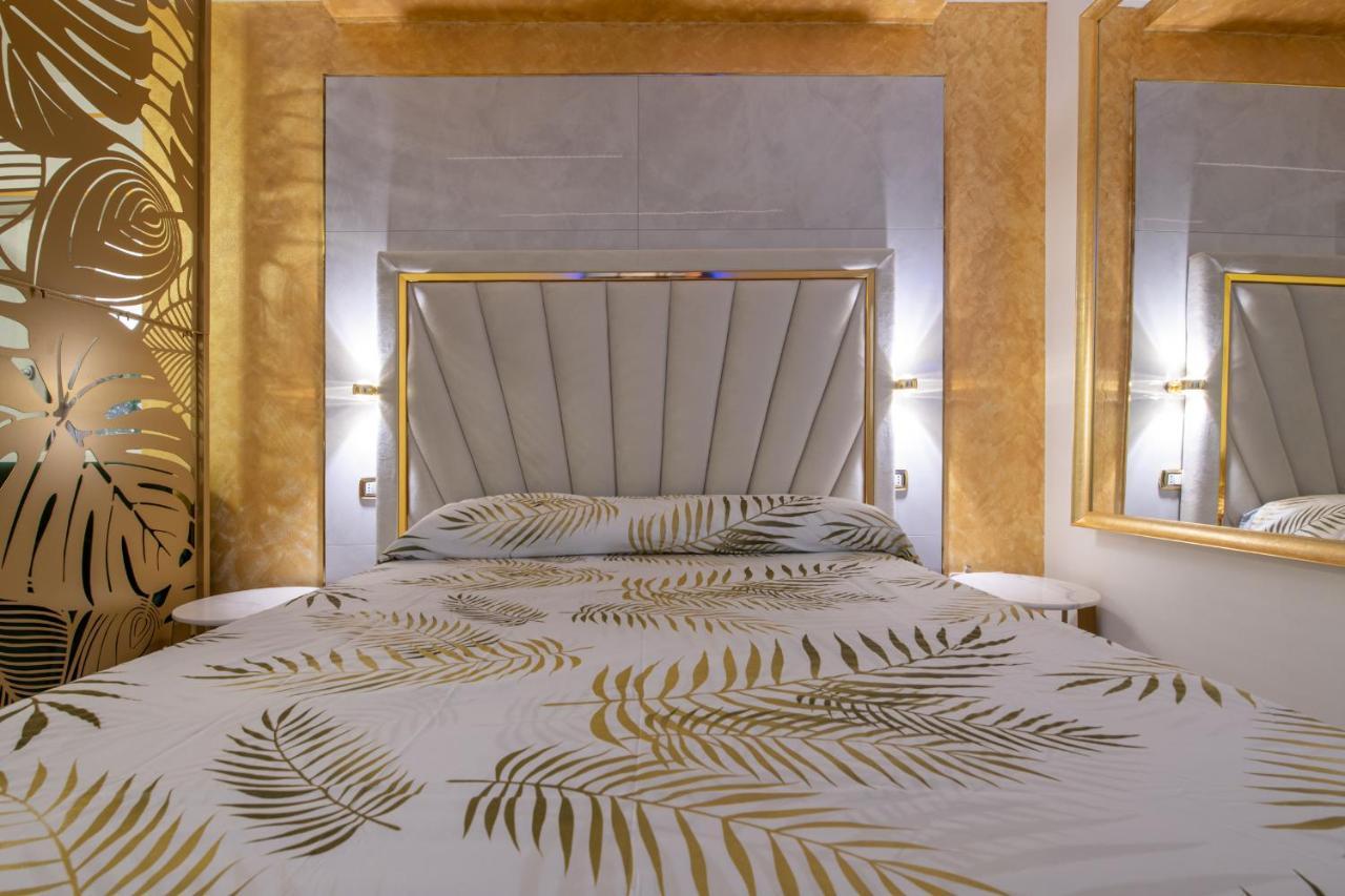 Fashion Apartment Gold Bologna With Jacuzzi & Car Garage Exterior foto