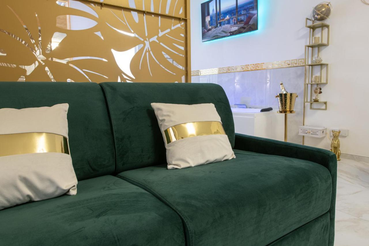 Fashion Apartment Gold Bologna With Jacuzzi & Car Garage Exterior foto