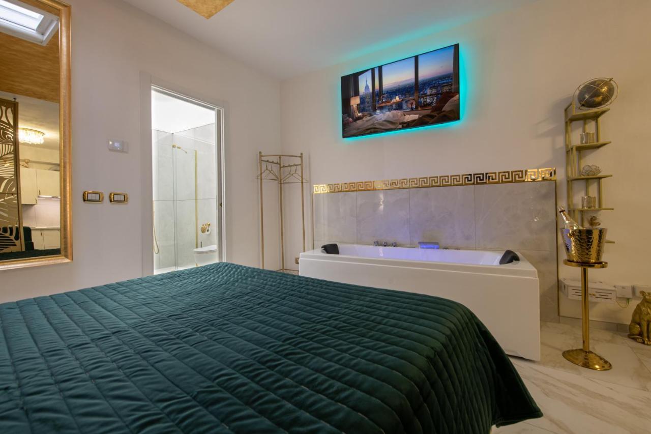 Fashion Apartment Gold Bologna With Jacuzzi & Car Garage Exterior foto