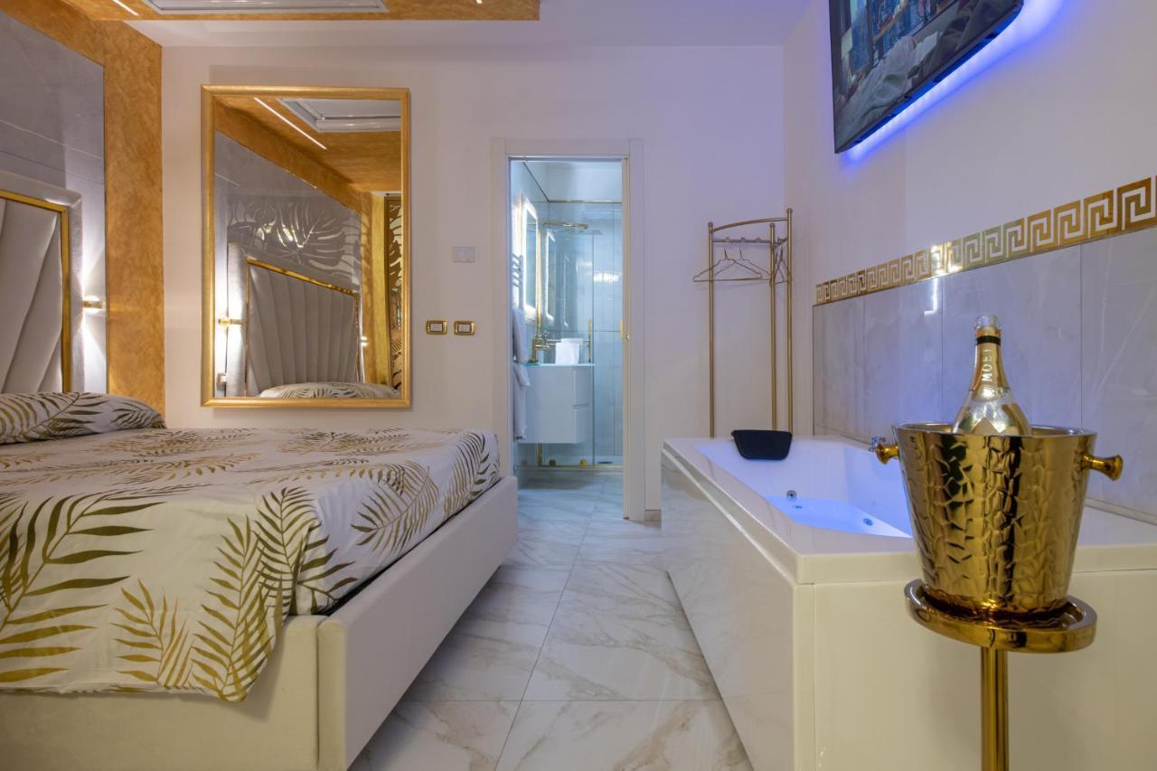 Fashion Apartment Gold Bologna With Jacuzzi & Car Garage Exterior foto